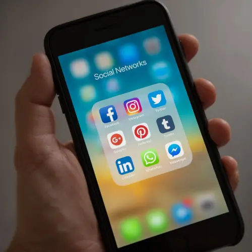 social-media-promotion-on-fairbnb